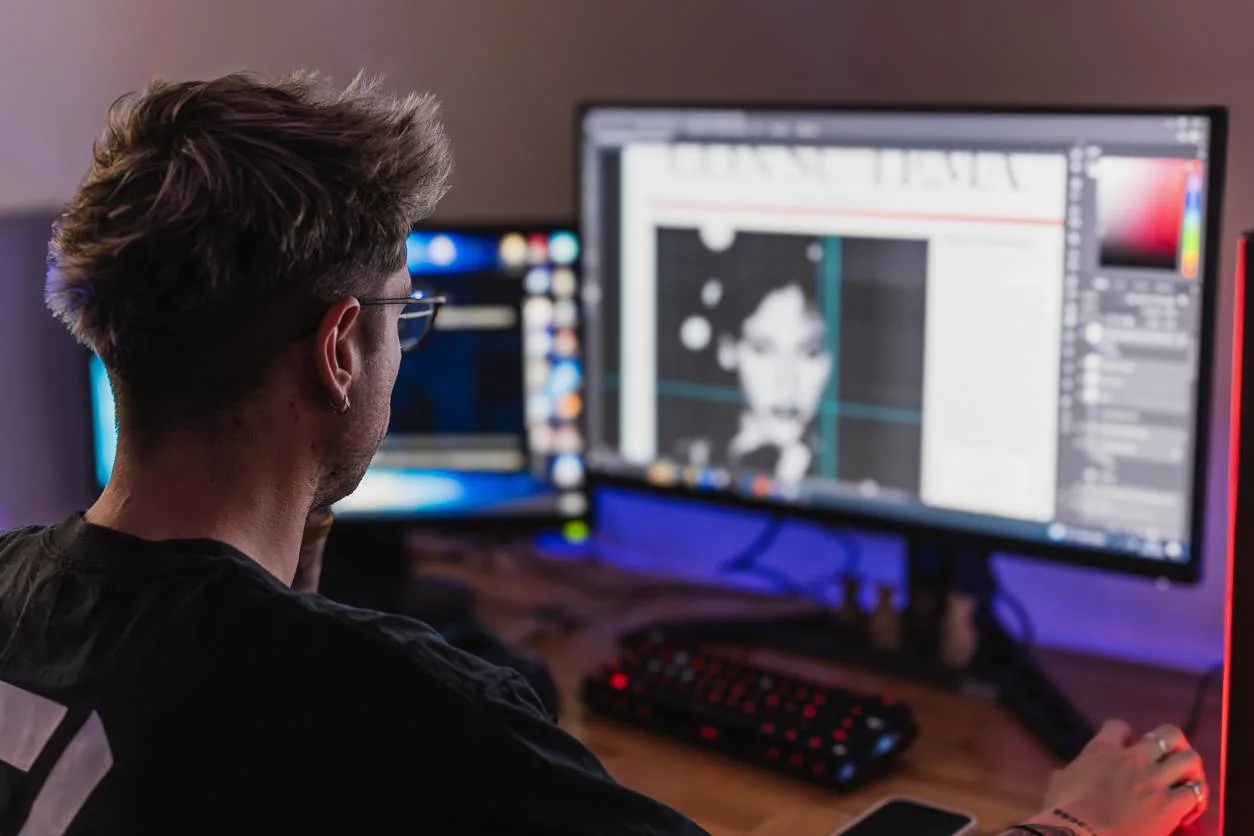 Utilisation PAO par designers graphiques